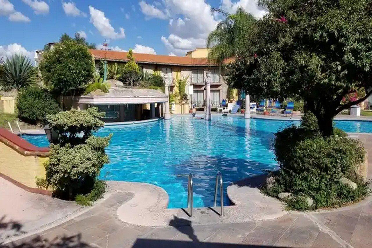 哈深达德拉诺里亚大酒店 阿瓜斯卡达特斯 外观 照片 The pool at the hotel