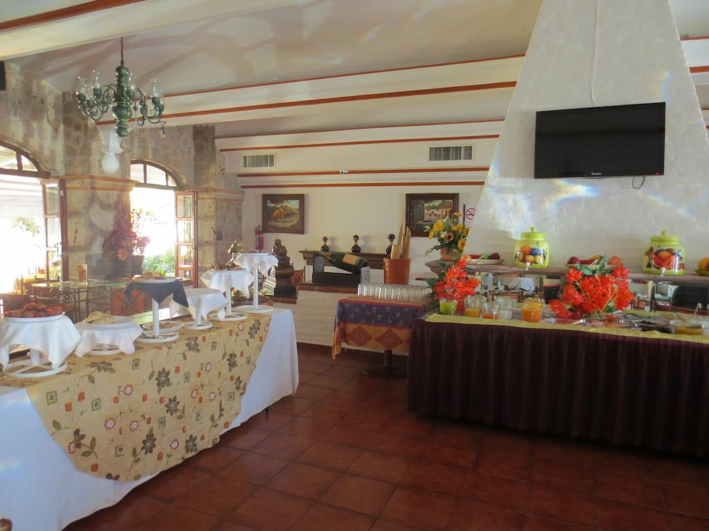 哈深达德拉诺里亚大酒店 阿瓜斯卡达特斯 外观 照片 The interior of the restaurant