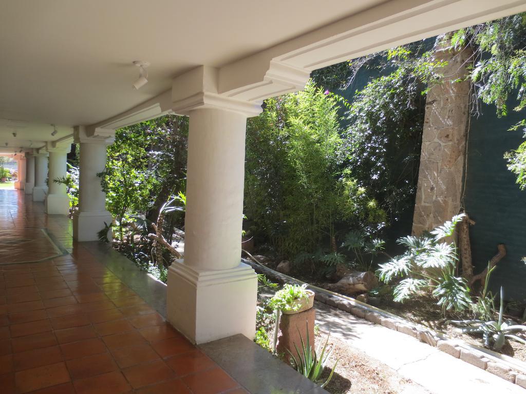哈深达德拉诺里亚大酒店 阿瓜斯卡达特斯 外观 照片 The veranda of the house