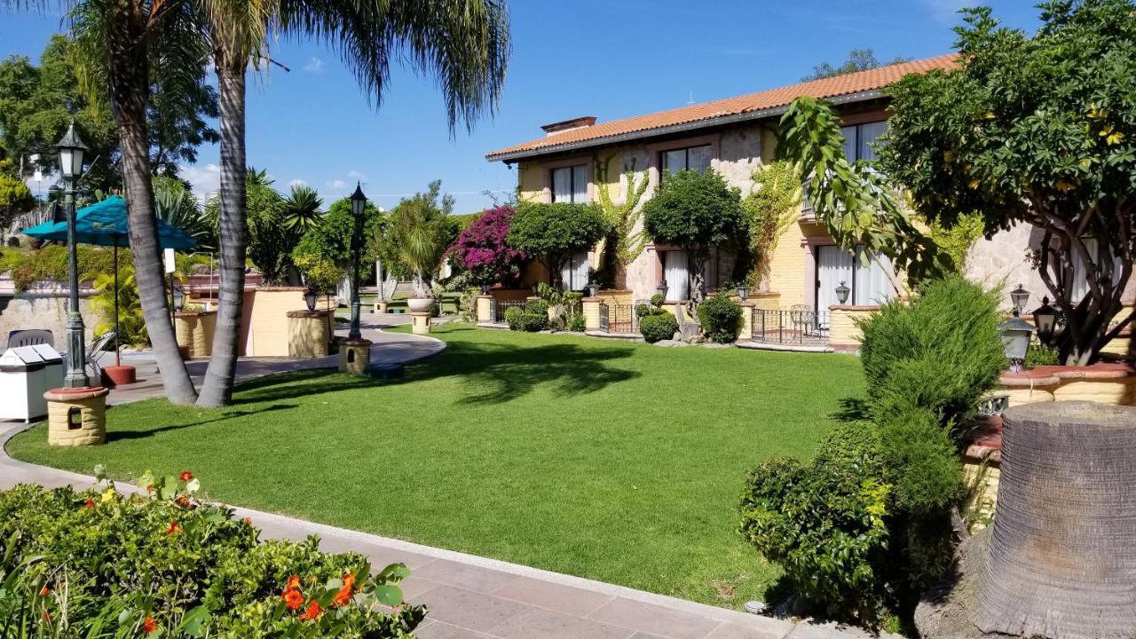 哈深达德拉诺里亚大酒店 阿瓜斯卡达特斯 外观 照片 The Village at San Carlos